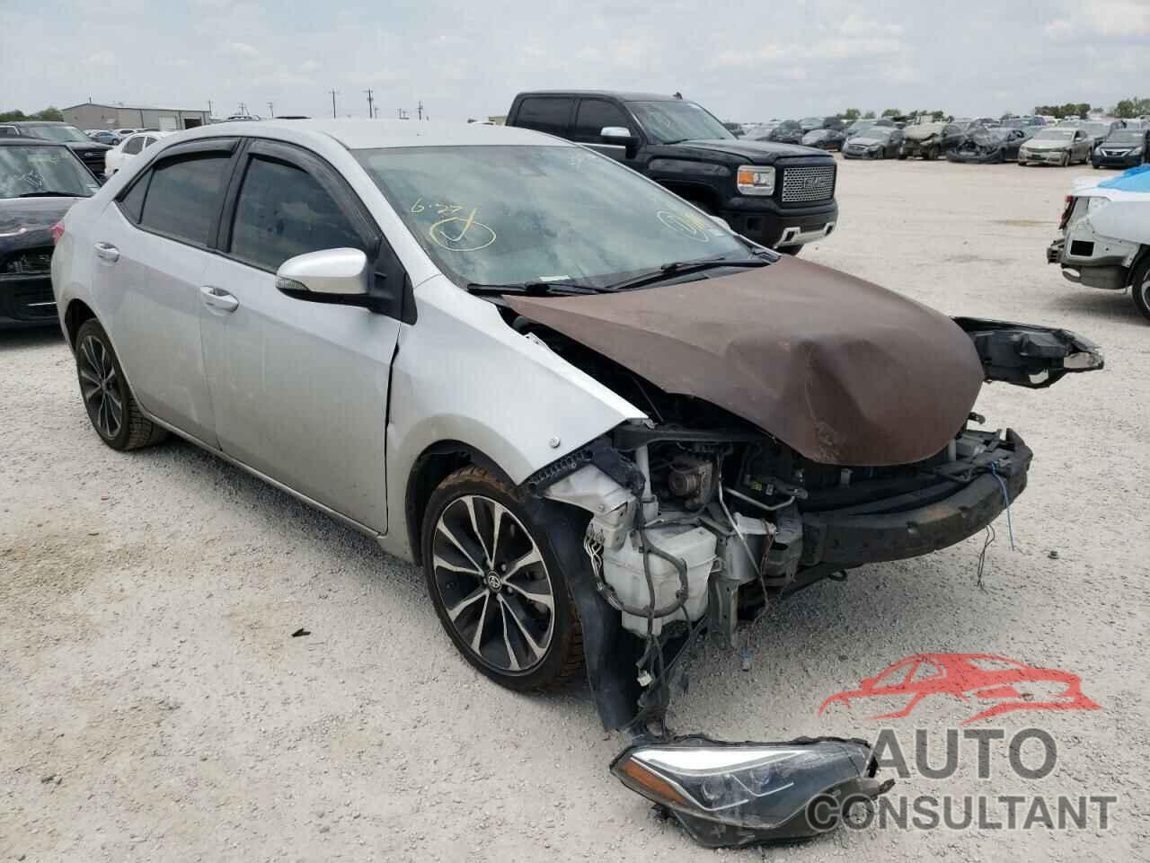 TOYOTA COROLLA 2018 - 2T1BURHE5JC040468