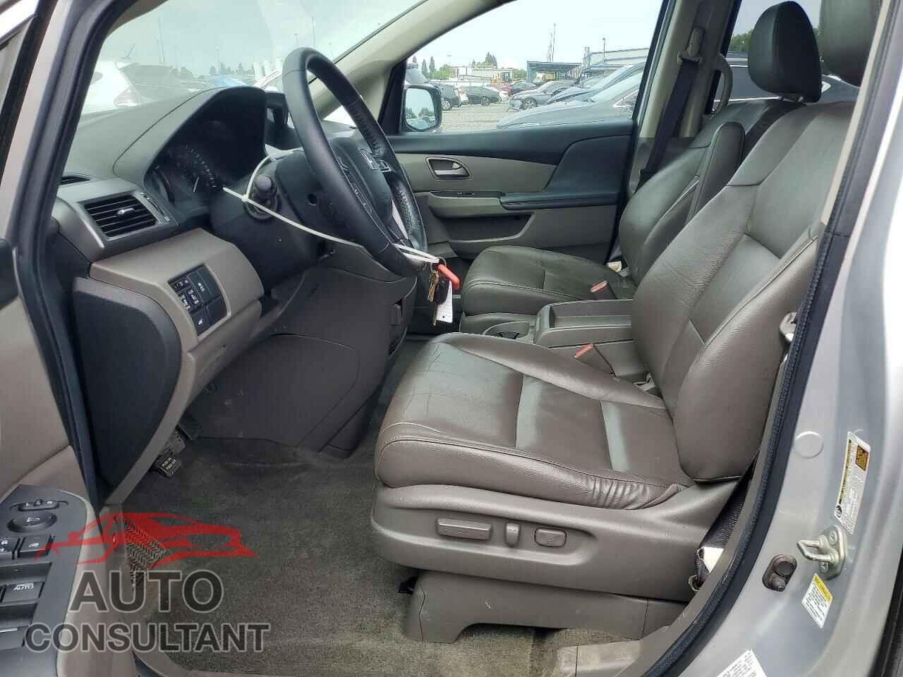 HONDA ODYSSEY 2013 - 5FNRL5H63DB005043
