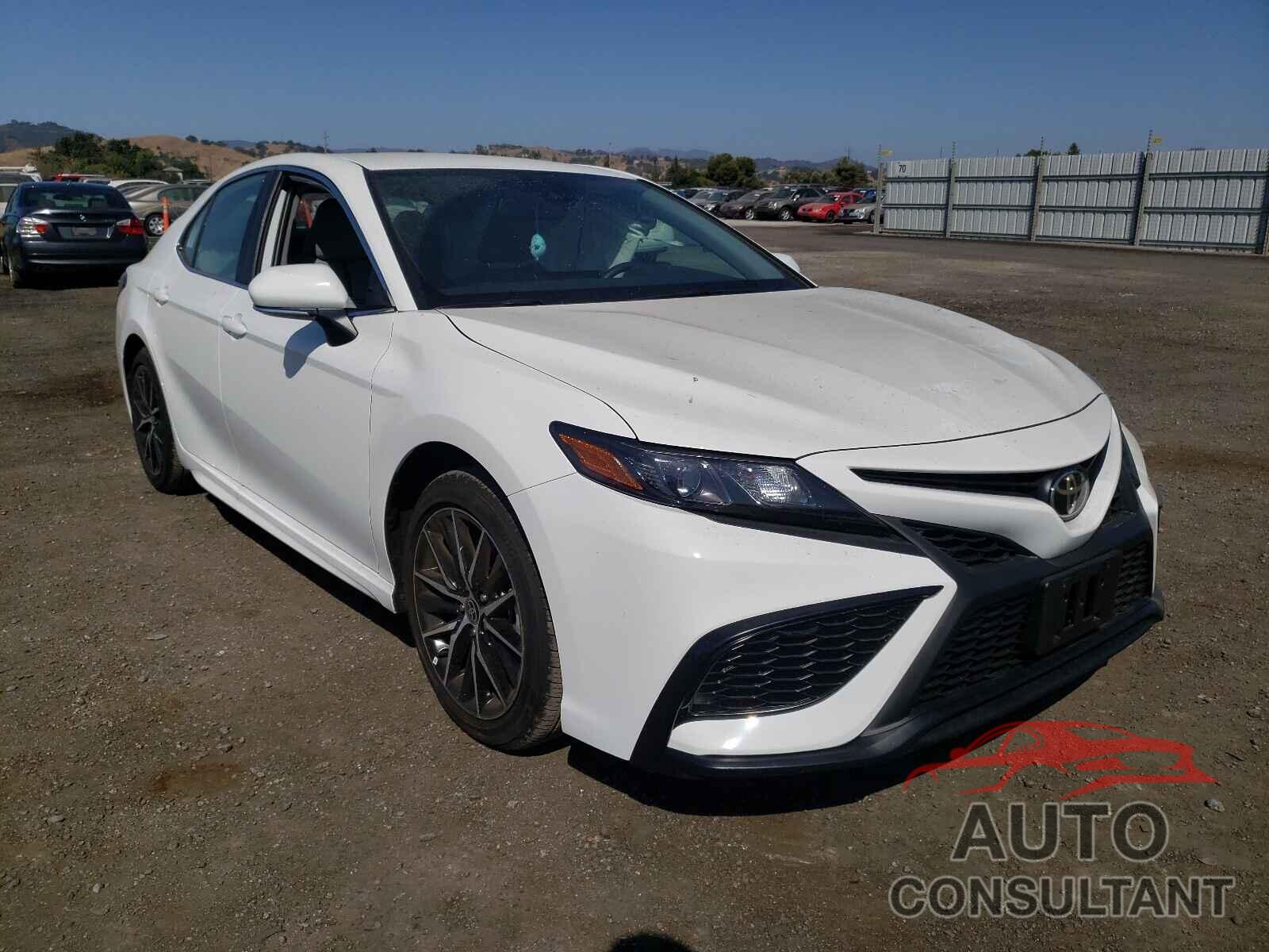 TOYOTA CAMRY 2021 - 4T1T11AK6MU426219