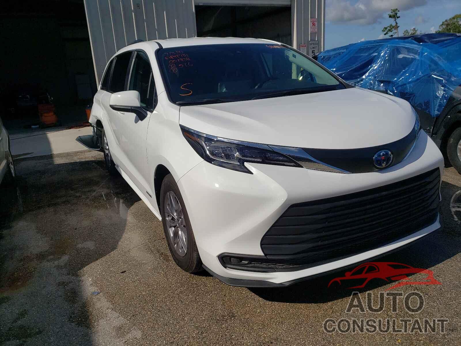 TOYOTA SIENNA 2021 - 5TDKRKEC0MS001908