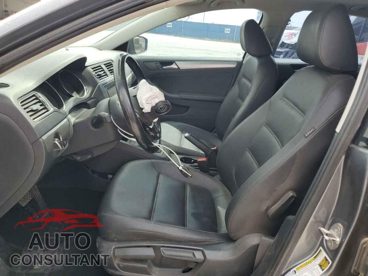 VOLKSWAGEN JETTA 2017 - 3VWDB7AJ8HM259367