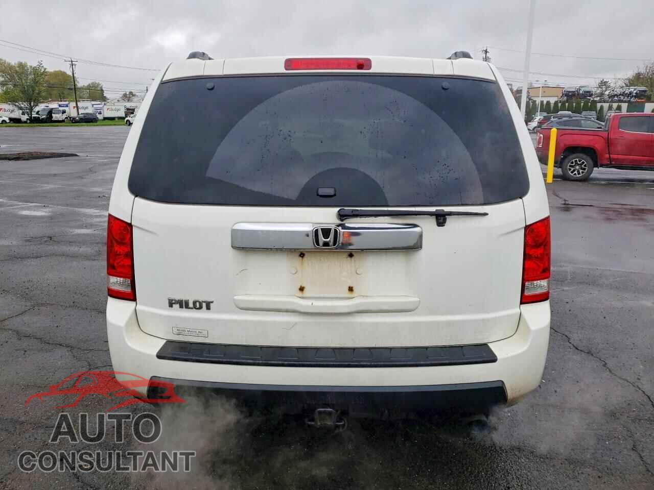 HONDA PILOT 2011 - 5FNYF3H45BB006178