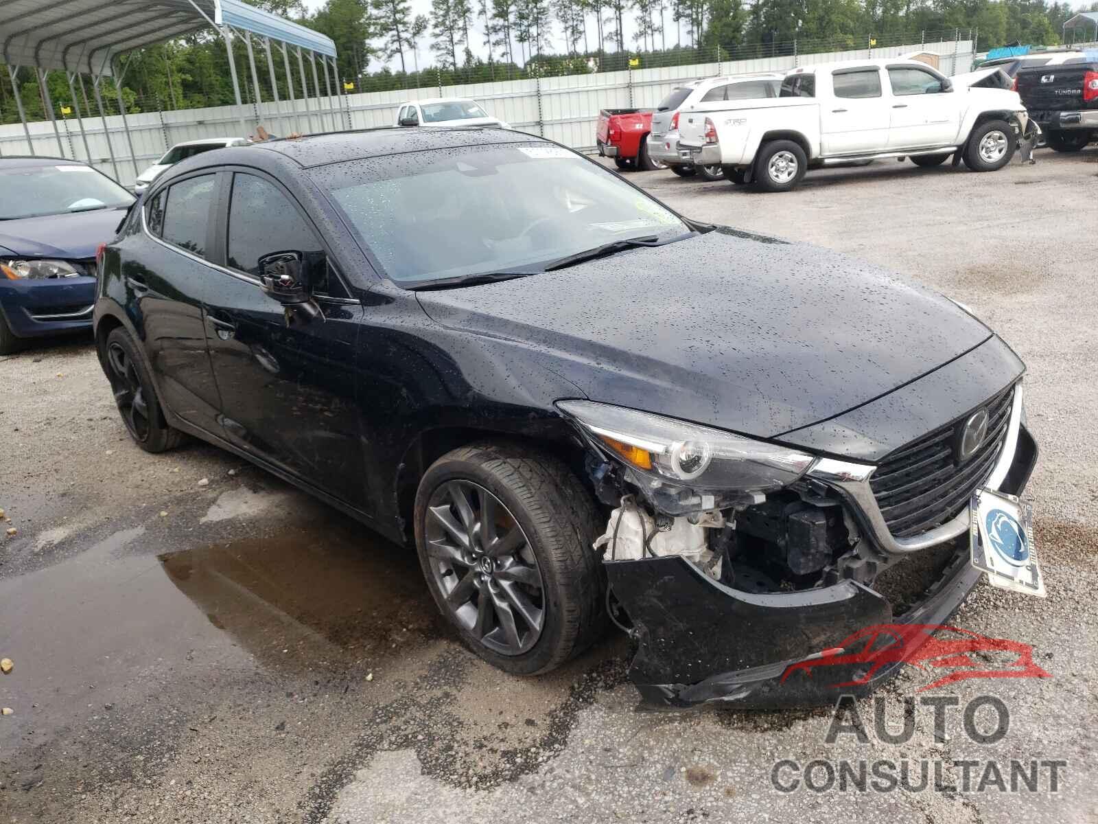 MAZDA 3 2018 - 3MZBN1M34JM188652