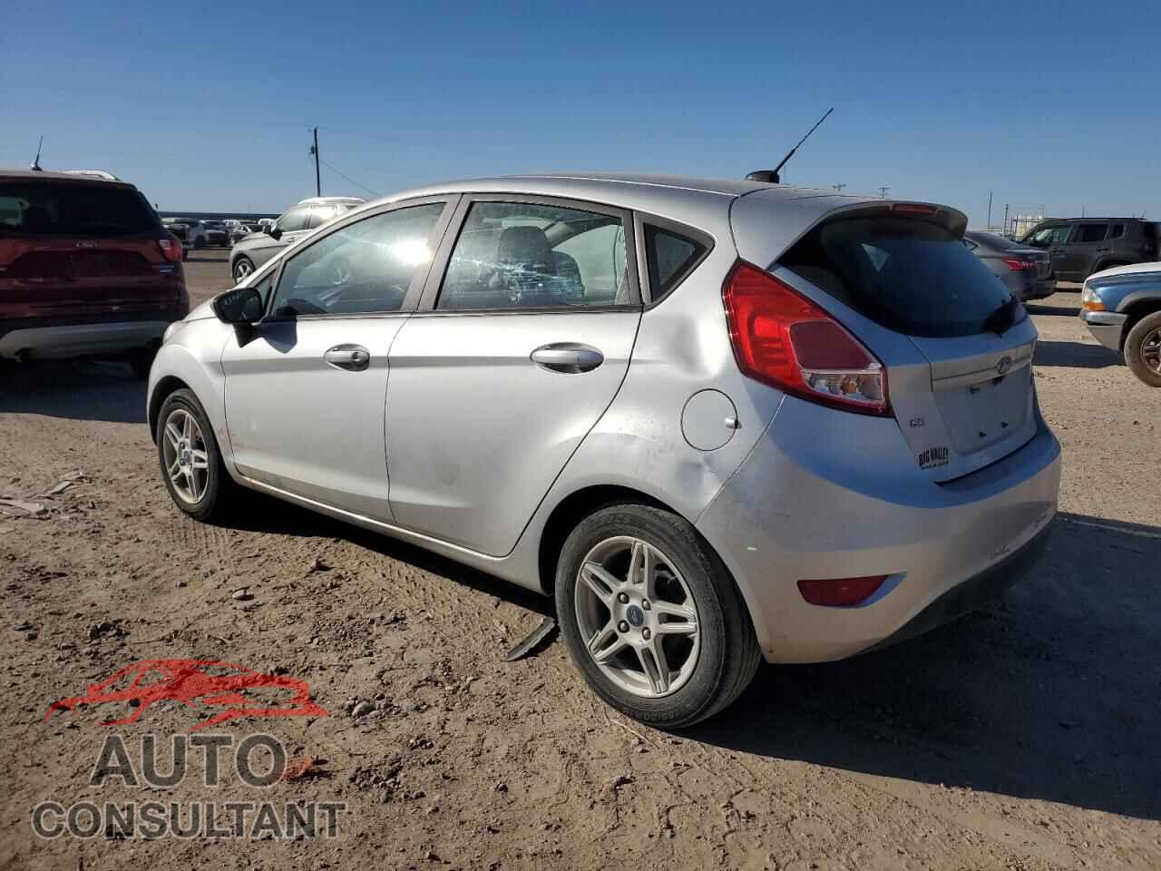 FORD FIESTA 2018 - 3FADP4EJ4JM123777