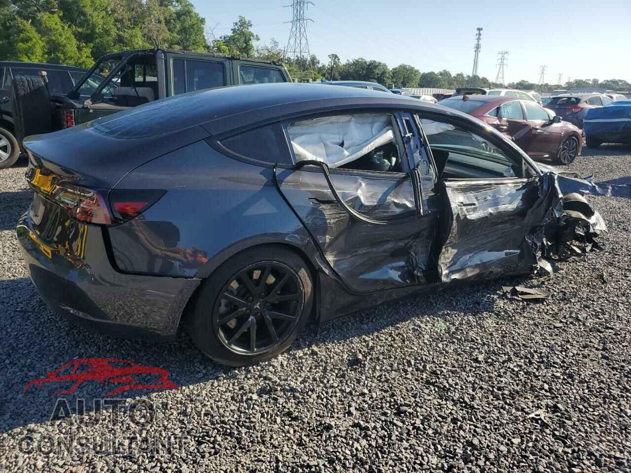 TESLA MODEL 3 2018 - 5YJ3E1EA3JF056863