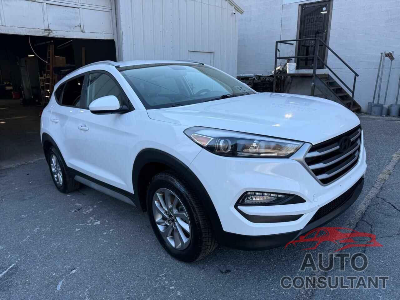 HYUNDAI TUCSON 2018 - KM8J3CA47JU747017