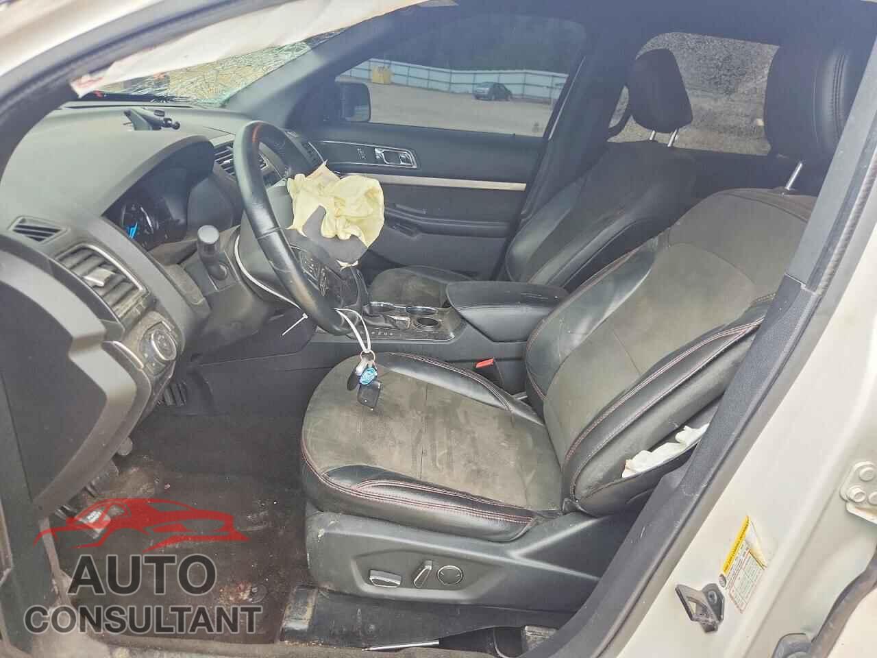 FORD EXPLORER 2018 - 1FM5K7D86JGB63412