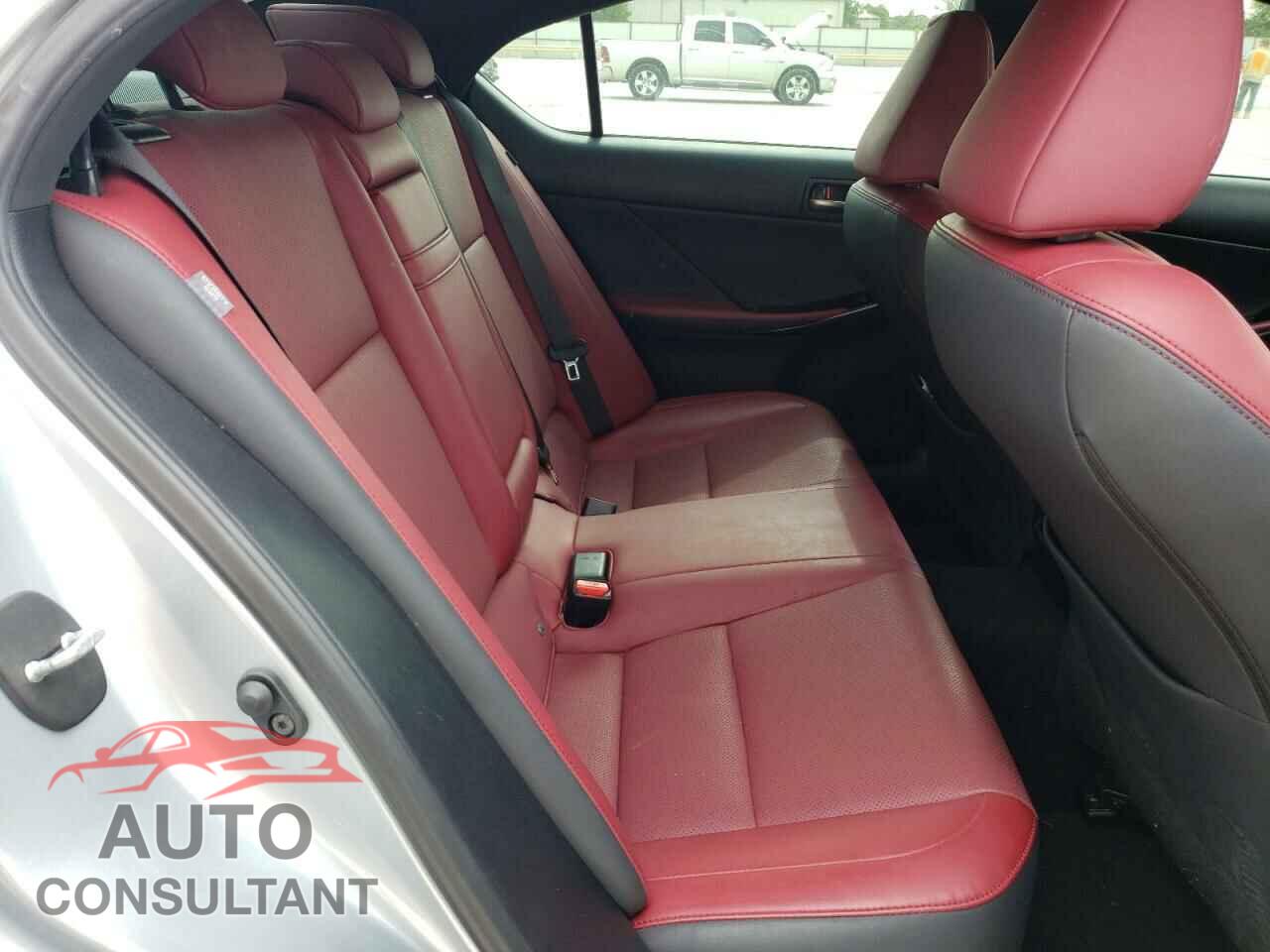 LEXUS IS 2021 - JTHCA1D24M5110035