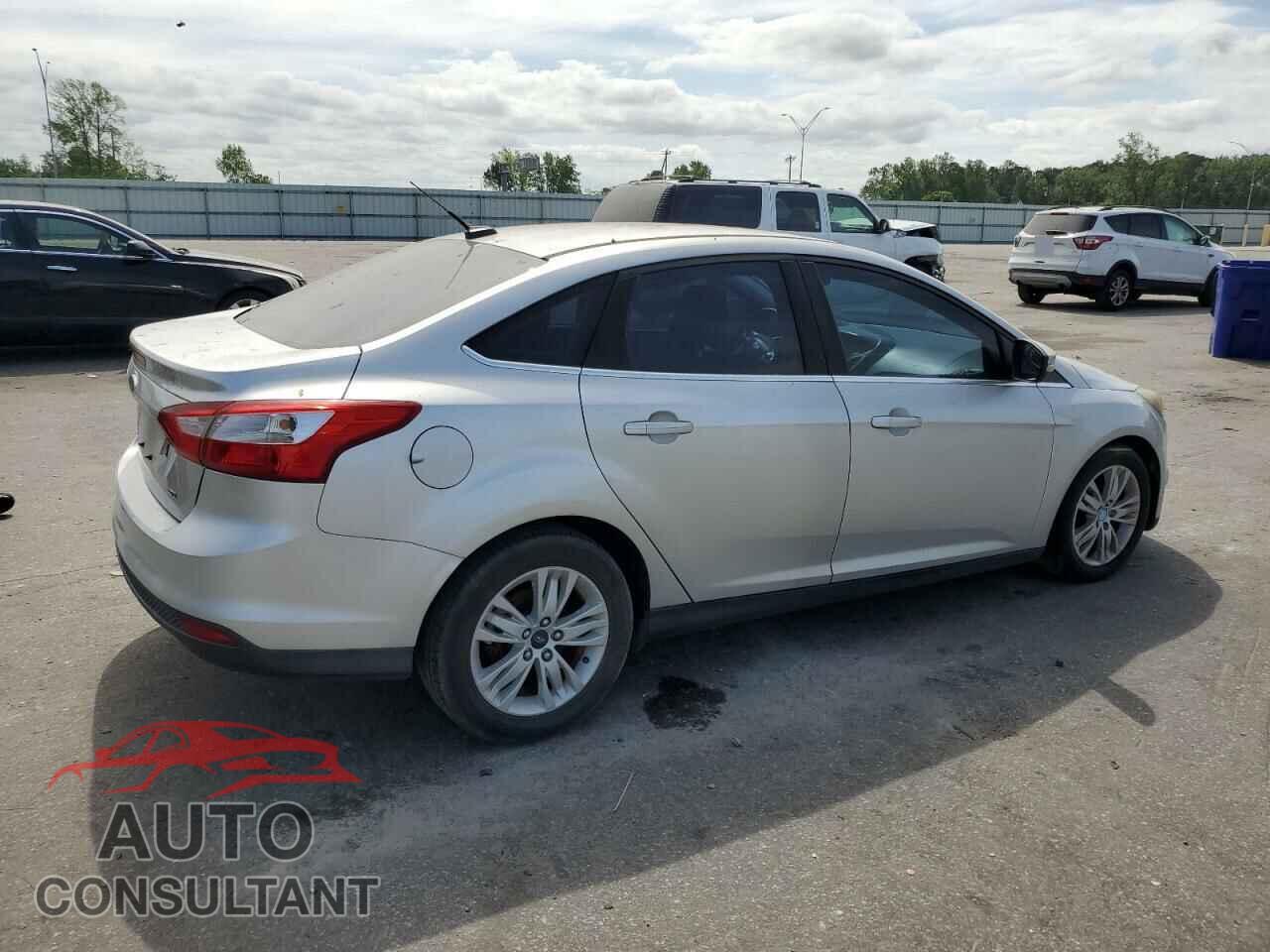 FORD FOCUS 2012 - 1FAHP3H22CL309208