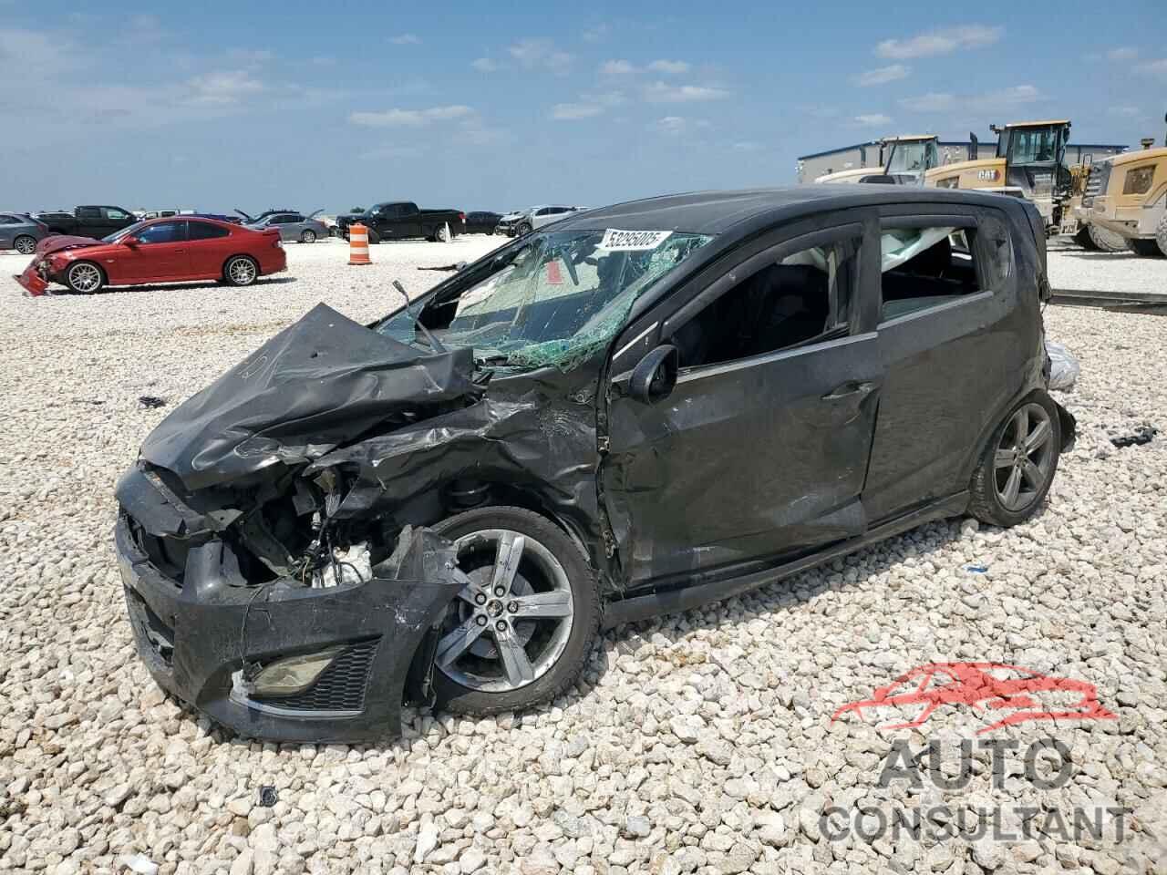 CHEVROLET SONIC 2015 - 1G1JG6SB6F4154921