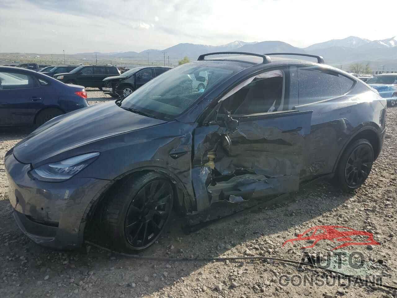 TESLA MODEL Y 2020 - 5YJYGDEE8LF045798