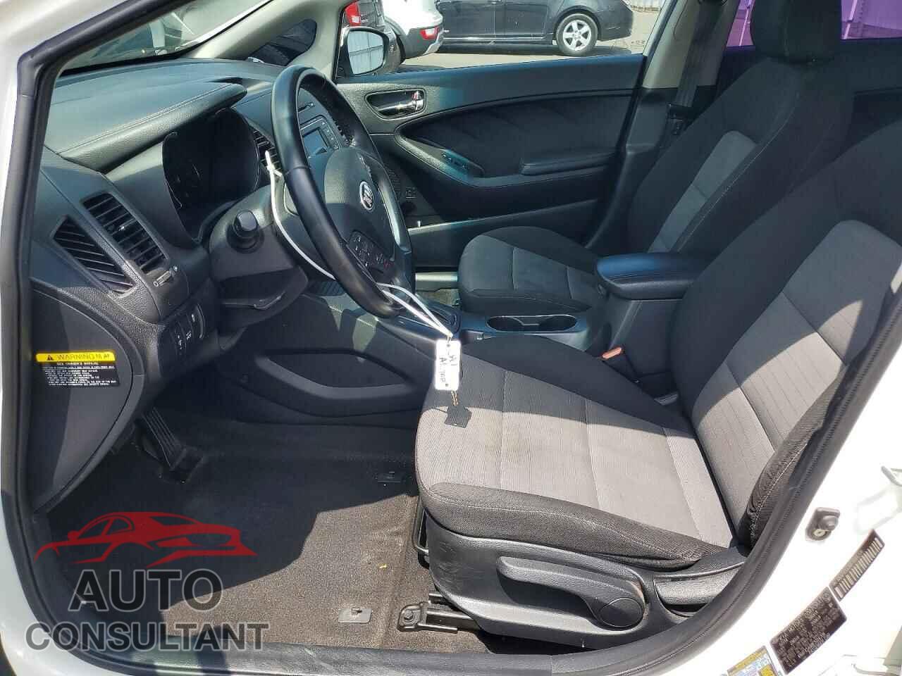 KIA FORTE 2015 - KNAFX5A88F5314706