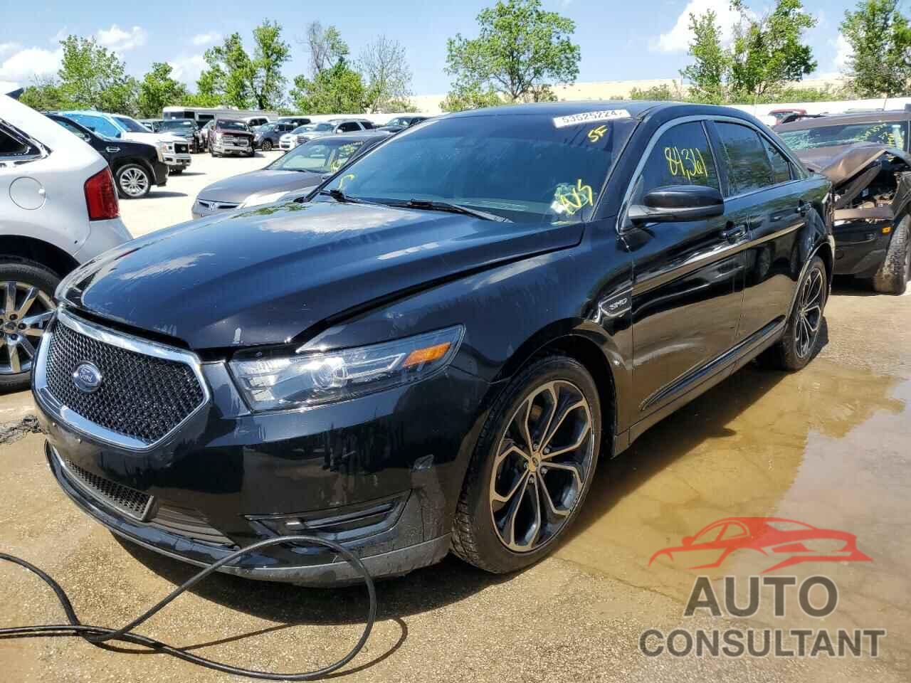 FORD TAURUS 2018 - 1FAHP2KT1JG109065