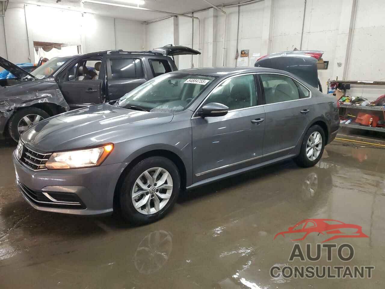 VOLKSWAGEN PASSAT 2017 - 1VWAT7A33HC083668