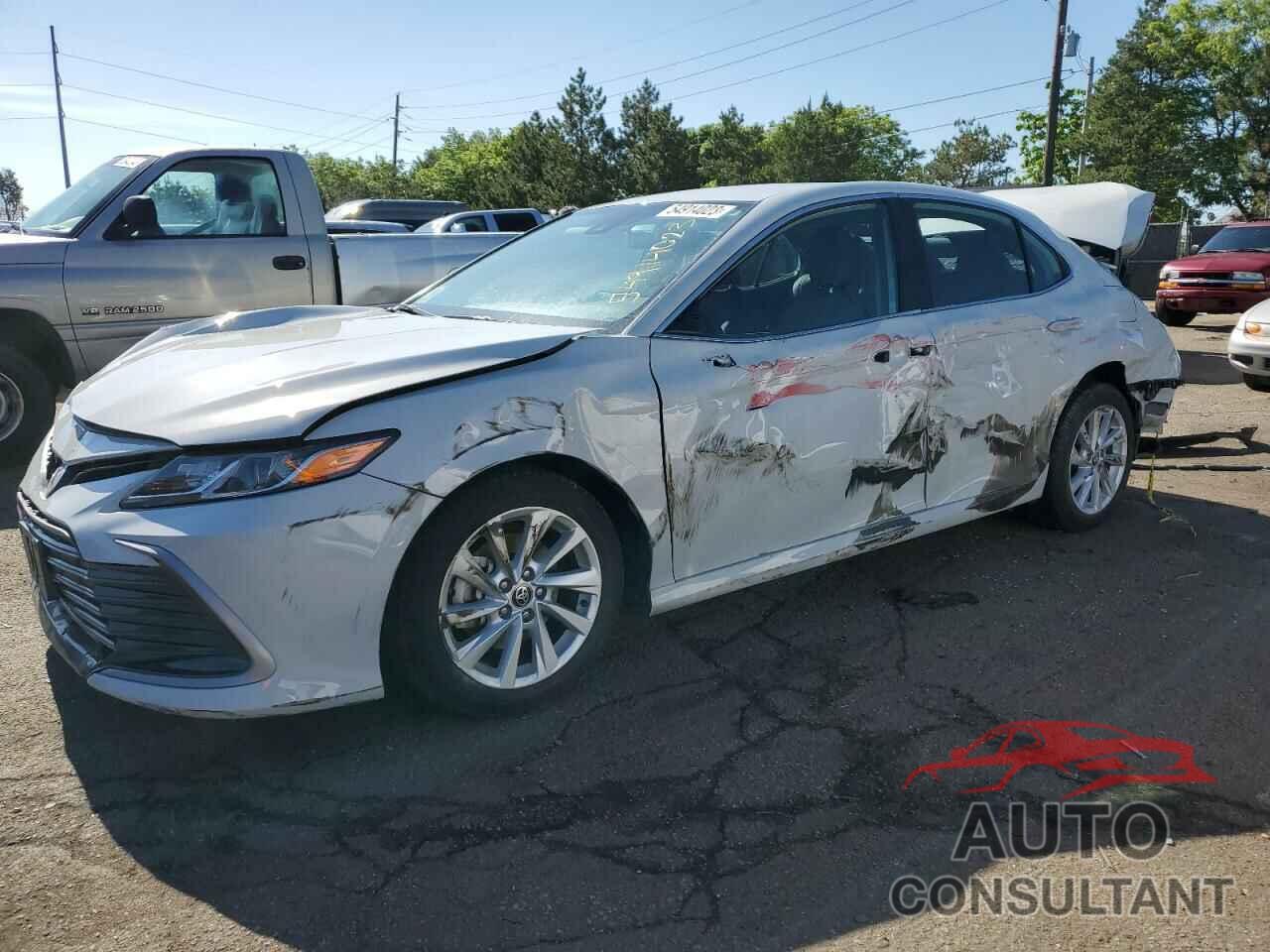 TOYOTA CAMRY 2022 - 4T1C11BKXNU064444