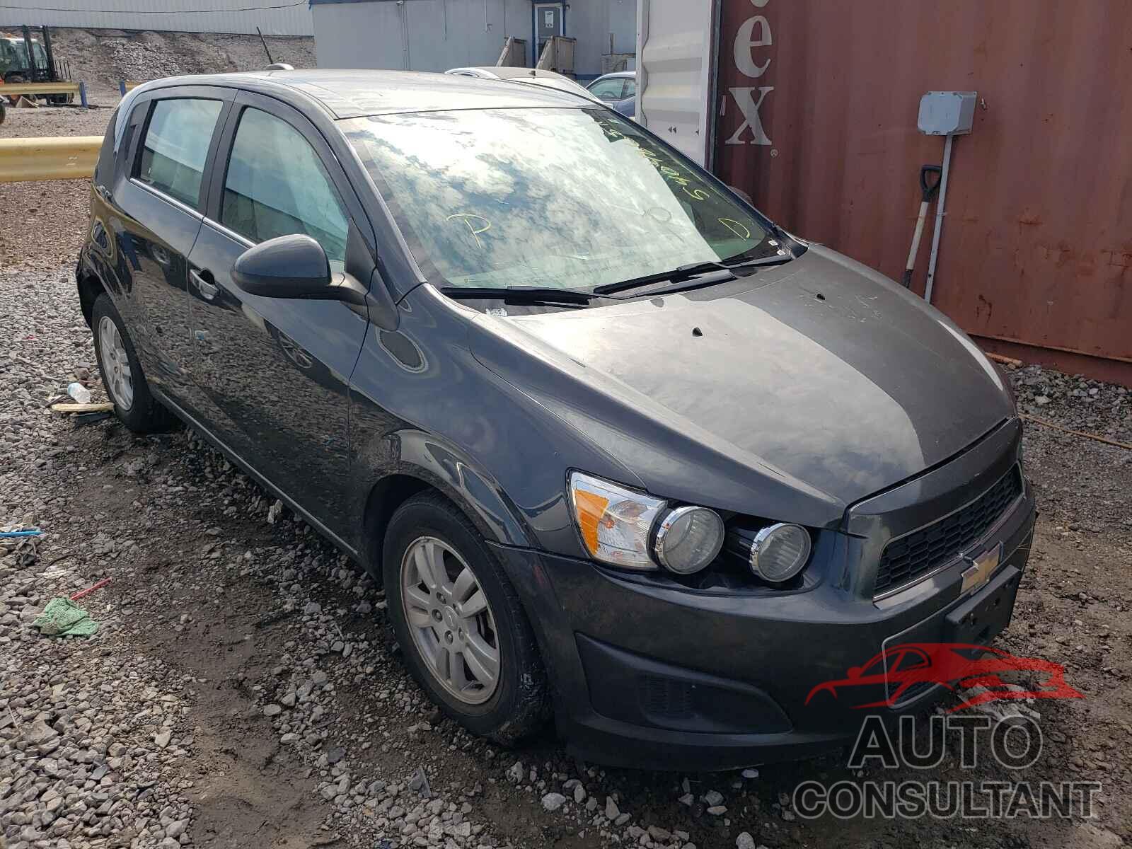 CHEVROLET SONIC 2016 - 1G1JC6SG3G4159972