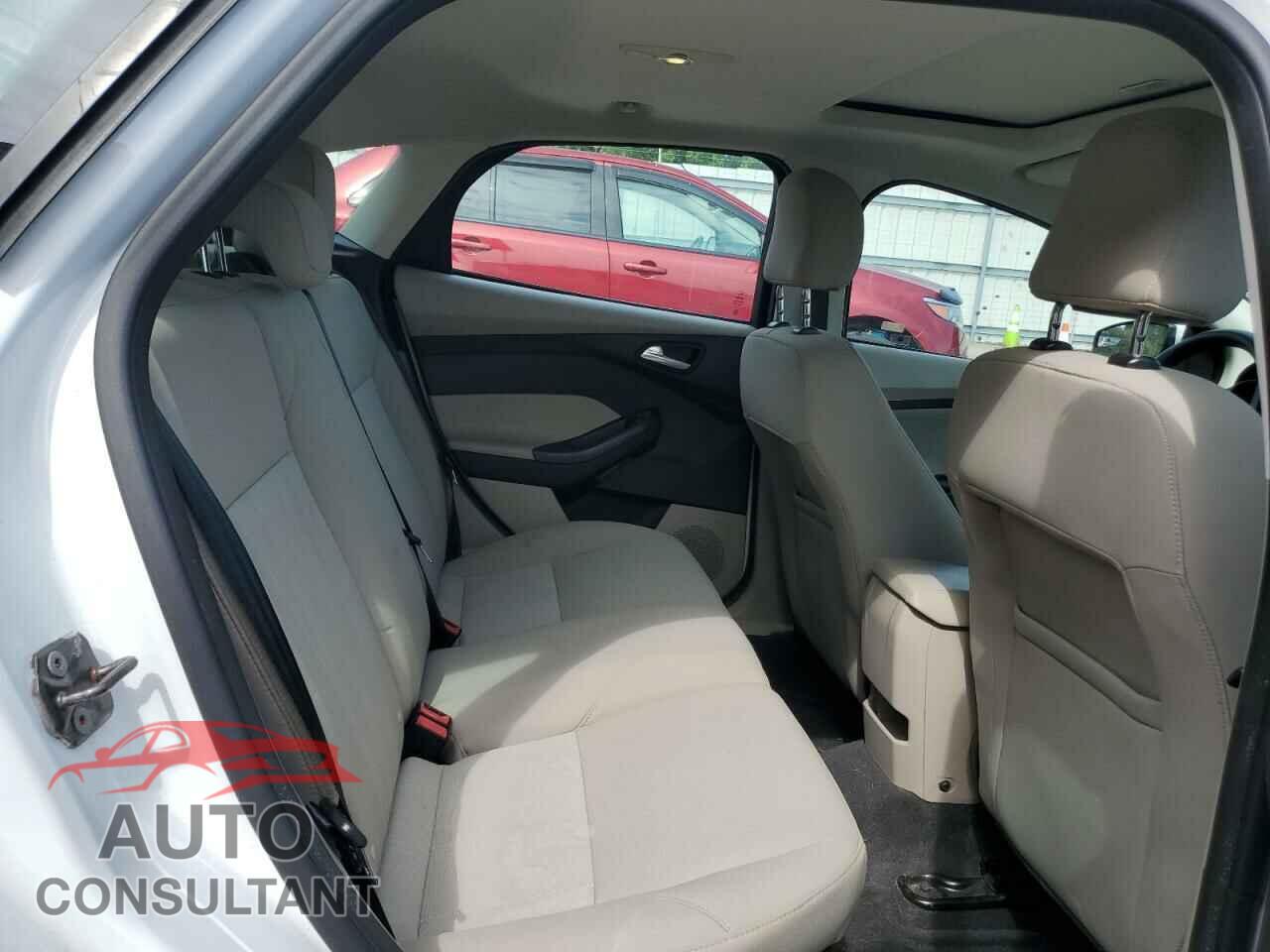 FORD FOCUS 2016 - 1FADP3KE0GL223970