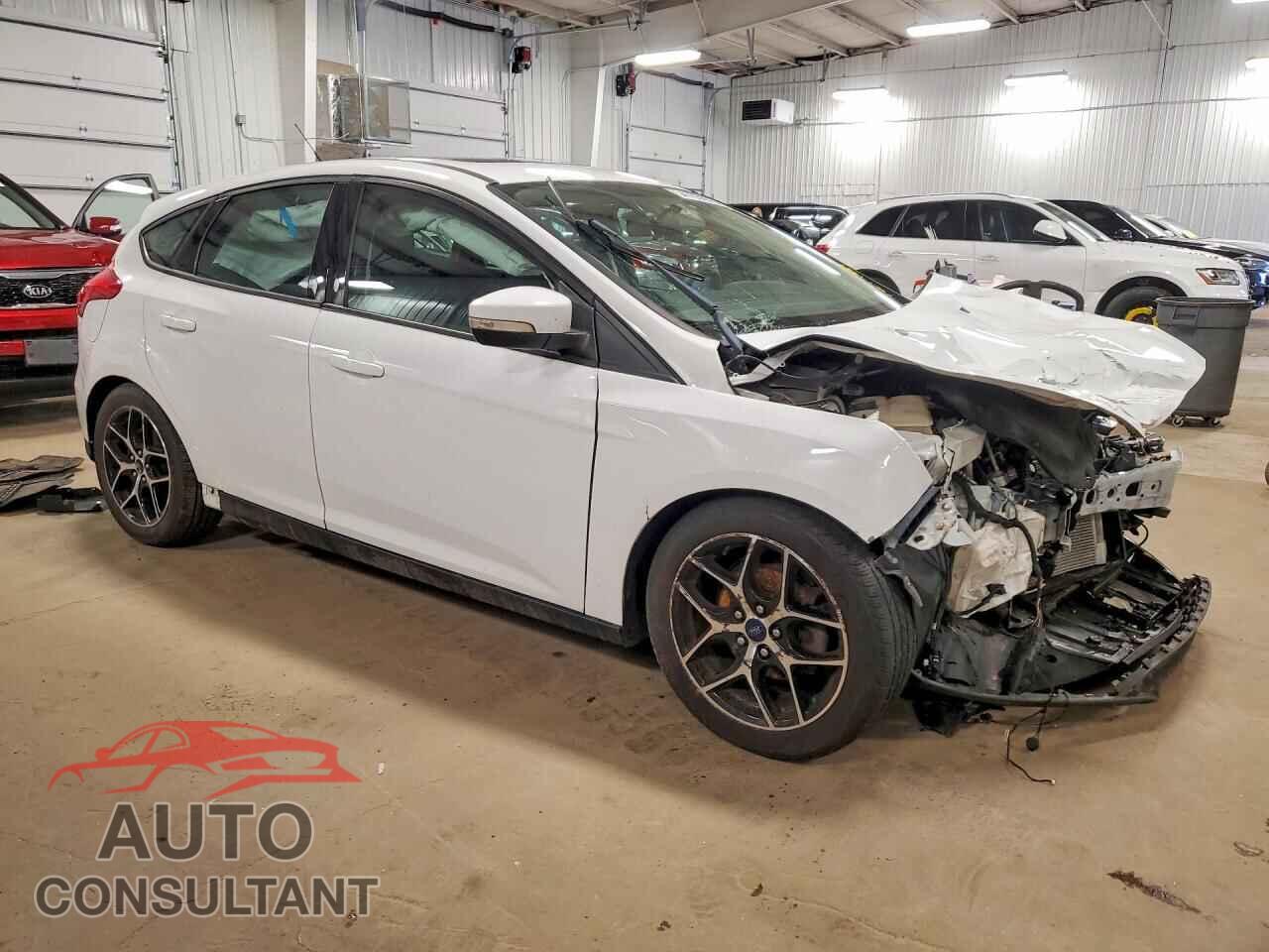 FORD FOCUS 2017 - 1FADP3M29HL228749