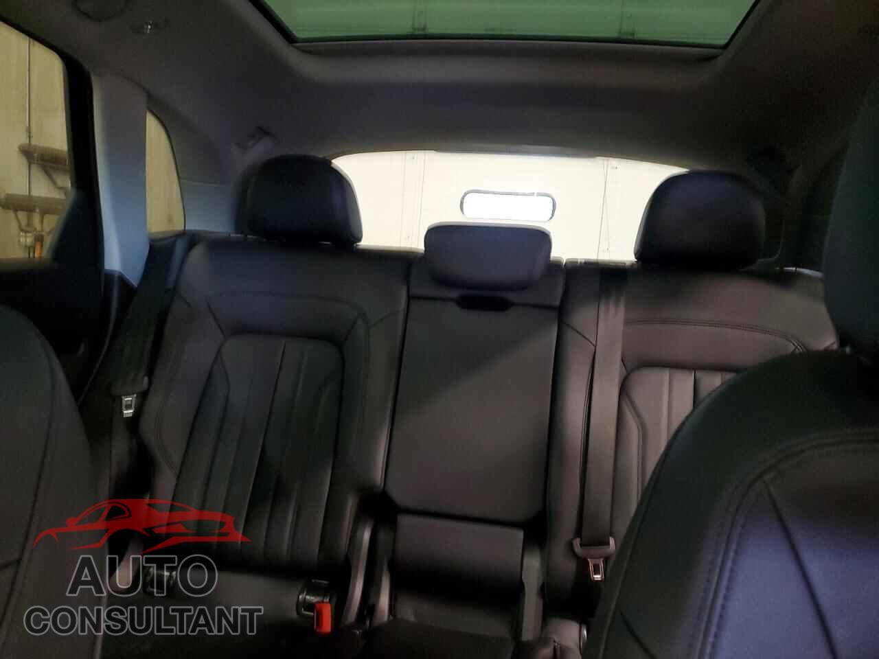 AUDI Q5 2018 - WA1BNAFY0J2232921