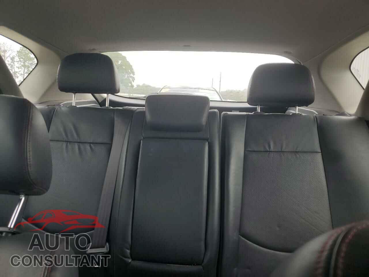 KIA FORTE 2011 - KNAFW5A38B5329885