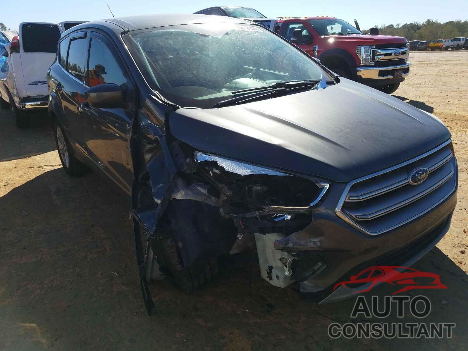 FORD ESCAPE 2017 - 1FMCU0GDXHUC06761