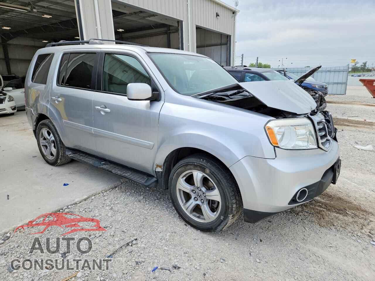 HONDA PILOT 2013 - 5FNYF4H64DB012029