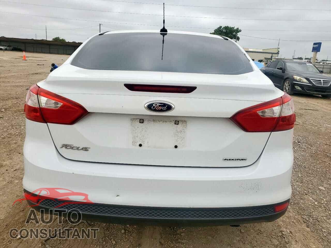 FORD FOCUS 2013 - 1FADP3E24DL139373