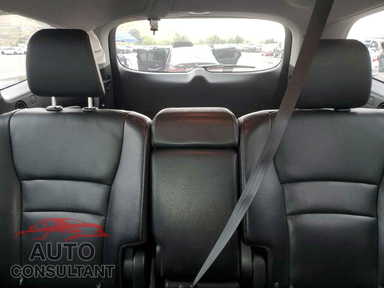 HONDA PILOT 2017 - 5FNYF5H52HB028345