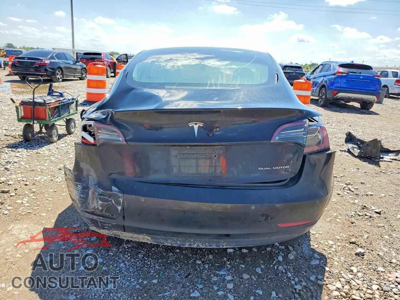 TESLA MODEL 3 2019 - 5YJ3E1EB2KF194825