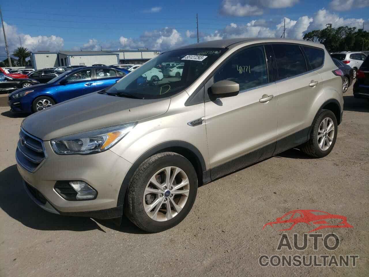 FORD ESCAPE 2017 - 1FMCU0GD2HUA75230