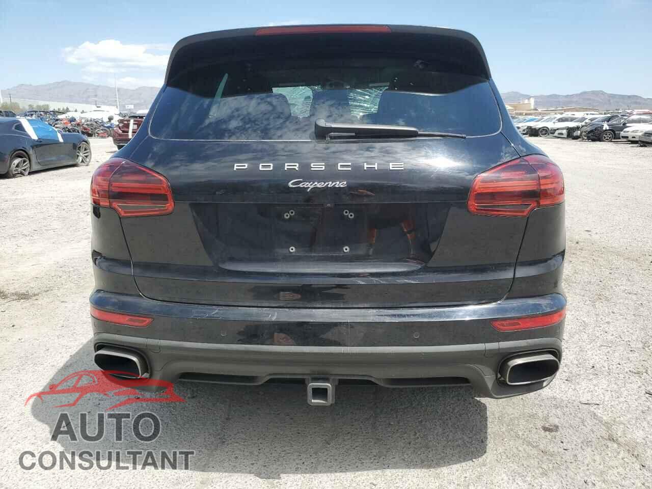 PORSCHE CAYENNE 2016 - WP1AA2A24GKA11772