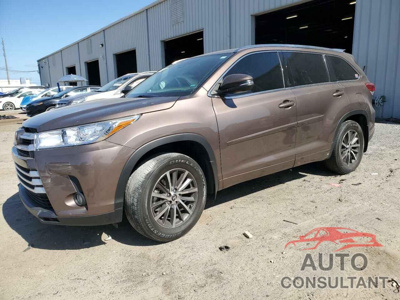 TOYOTA HIGHLANDER 2018 - 5TDKZRFH8JS278918