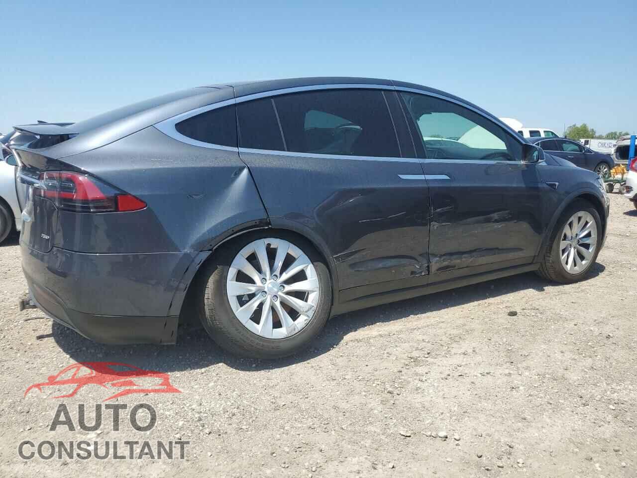 TESLA MODEL X 2017 - 5YJXCBE21HF063925