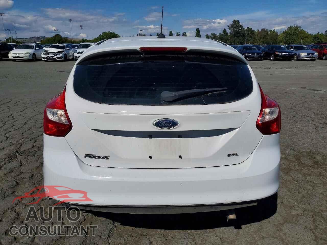 FORD FOCUS 2012 - 1FAHP3M29CL325332