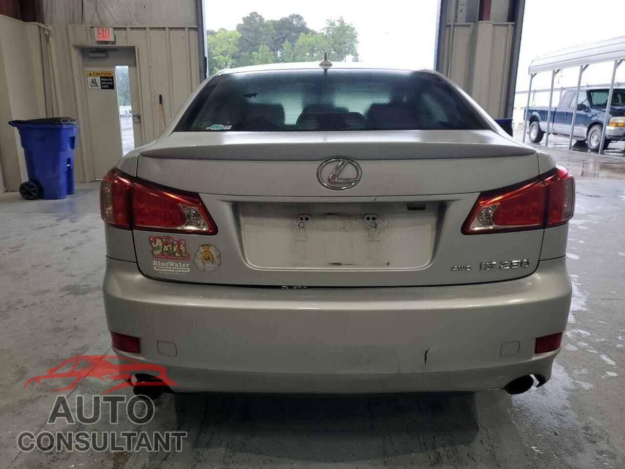 LEXUS IS 2012 - JTHCF5C29C5053856