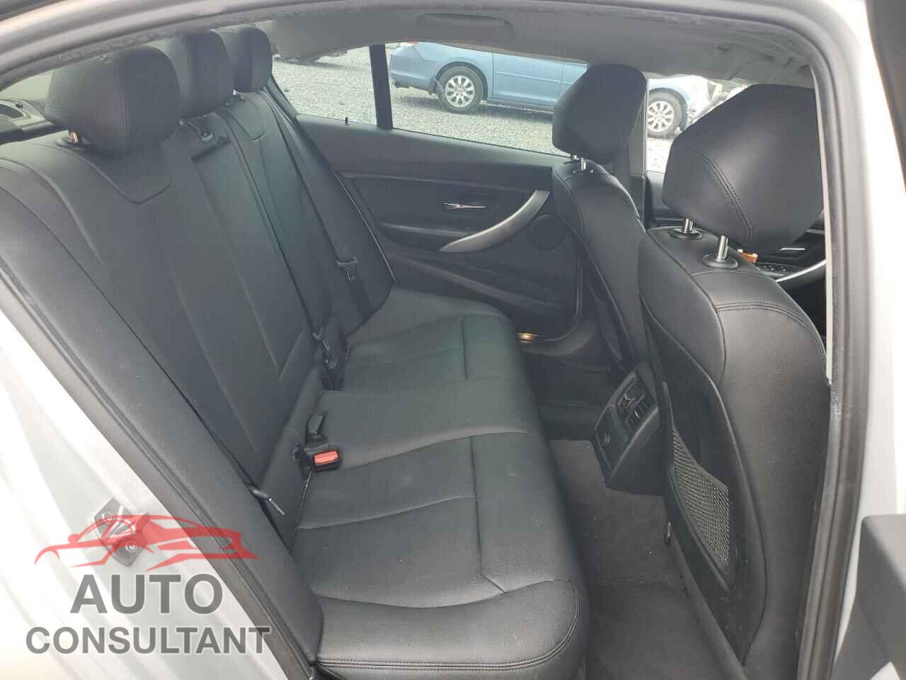 BMW 3 SERIES 2015 - WBA3D5C58FK290357