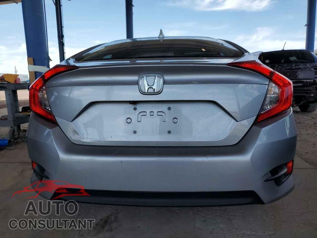 HONDA CIVIC 2017 - 19XFC2F70HE032015