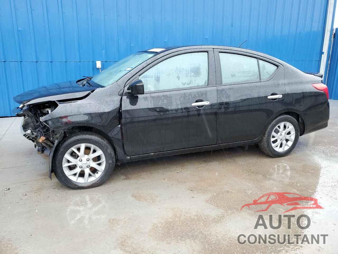 NISSAN VERSA 2018 - 3N1CN7AP9JL879685