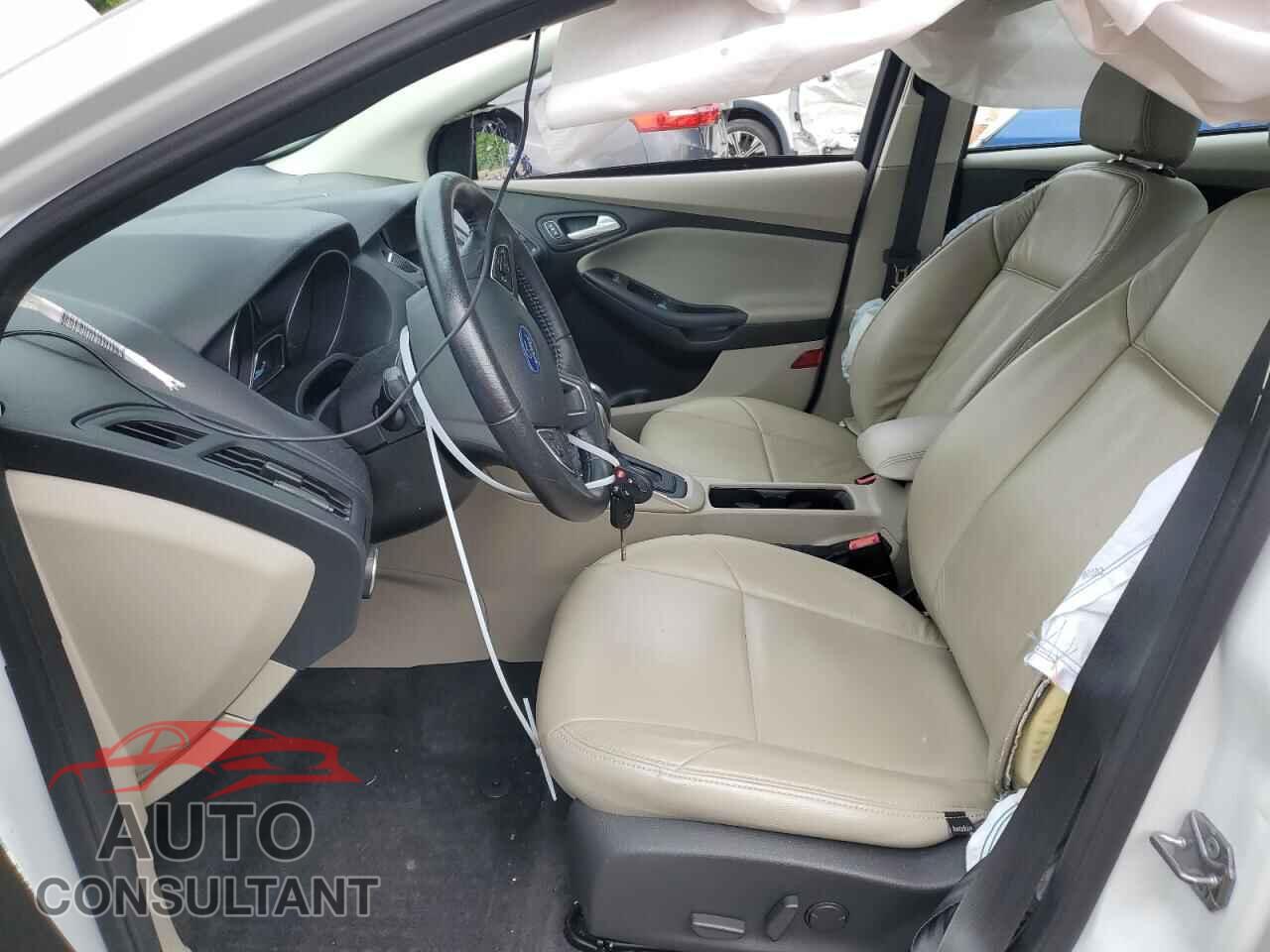 FORD FOCUS 2016 - 1FADP3F27GL365314