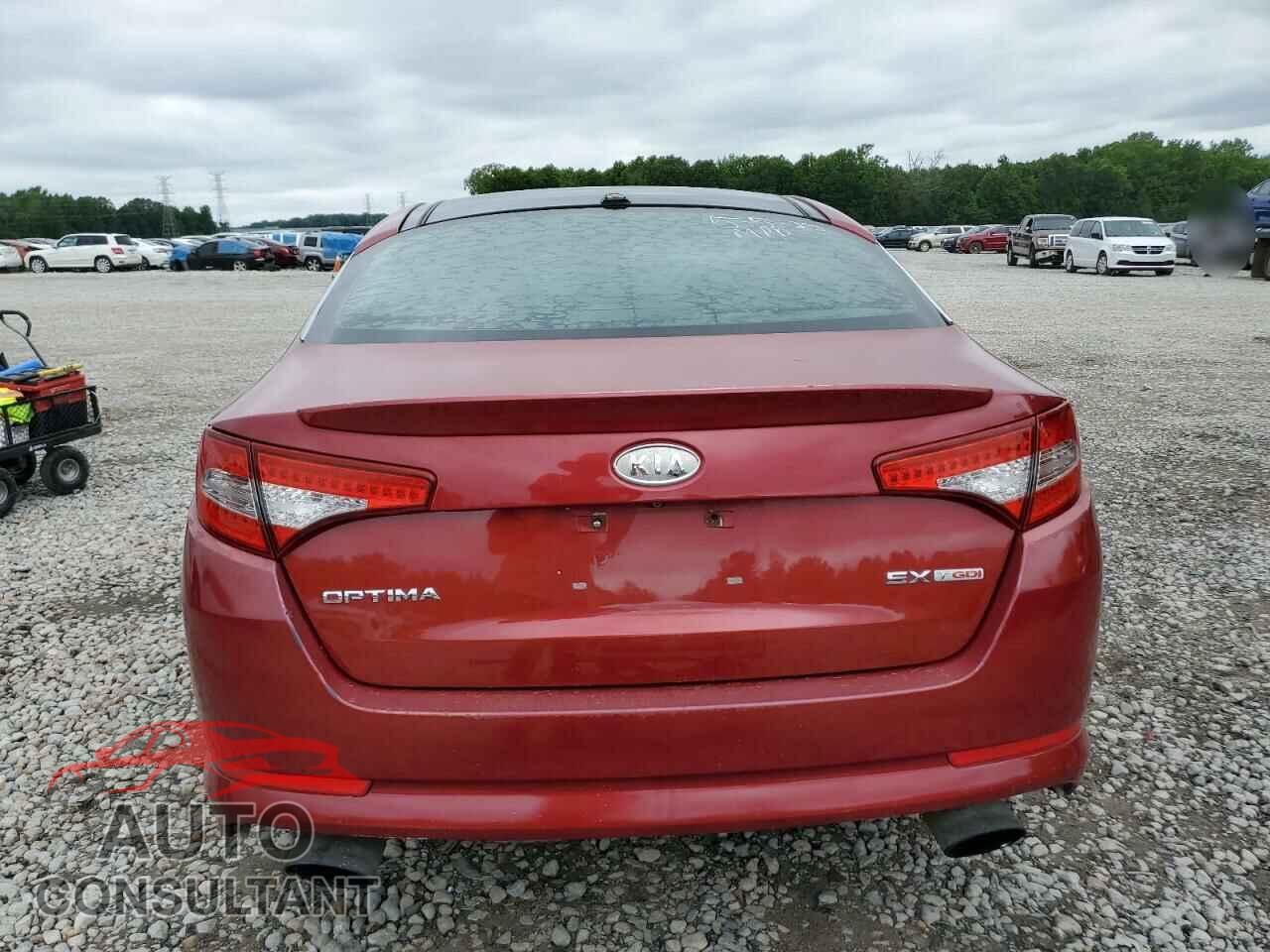 KIA OPTIMA 2012 - 5XXGR4A64CG009561