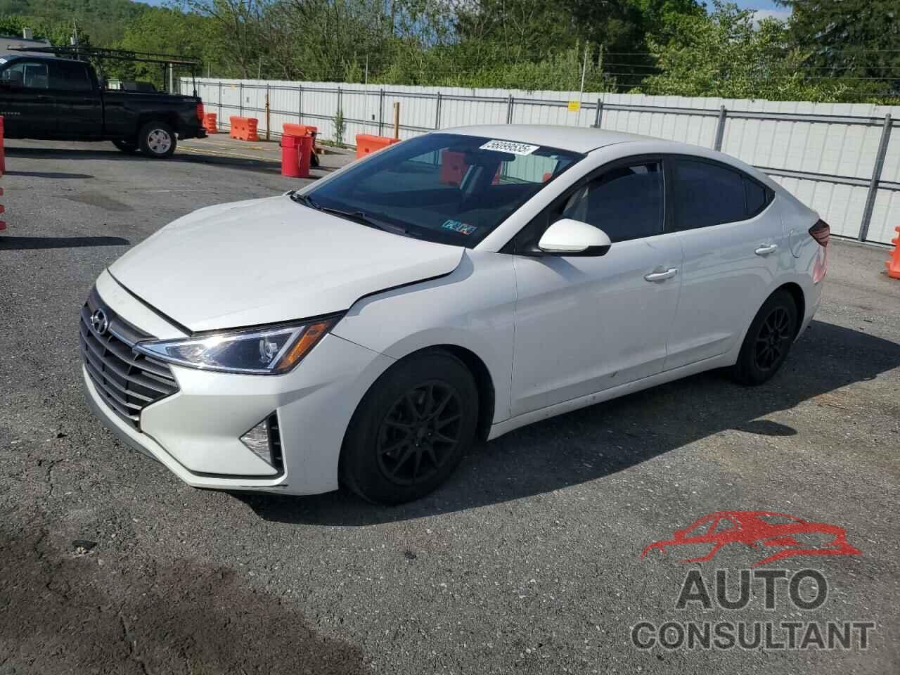 HYUNDAI ELANTRA 2019 - 5NPD74LF4KH442225