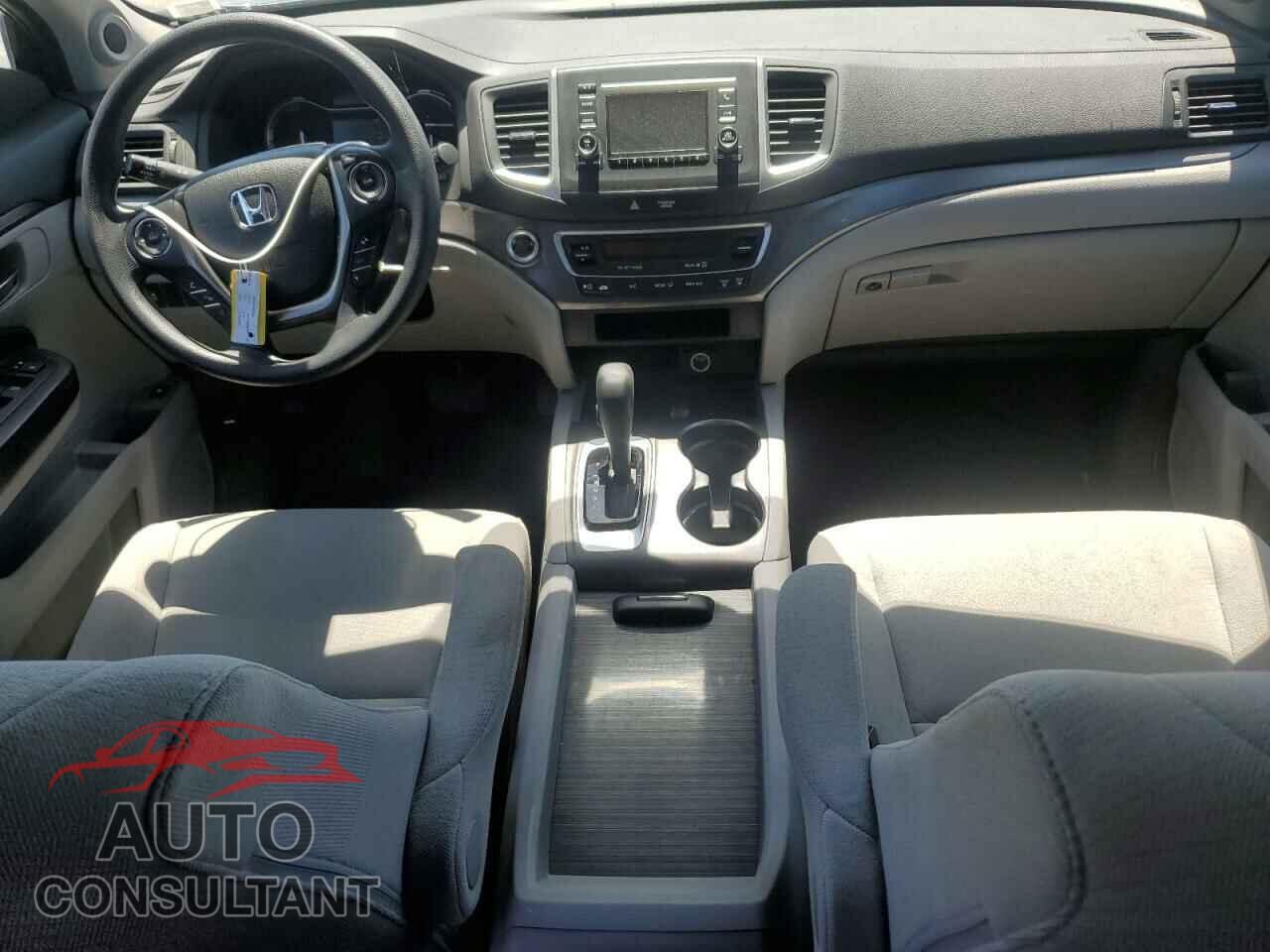 HONDA PILOT 2017 - 5FNYF5H14HB034371