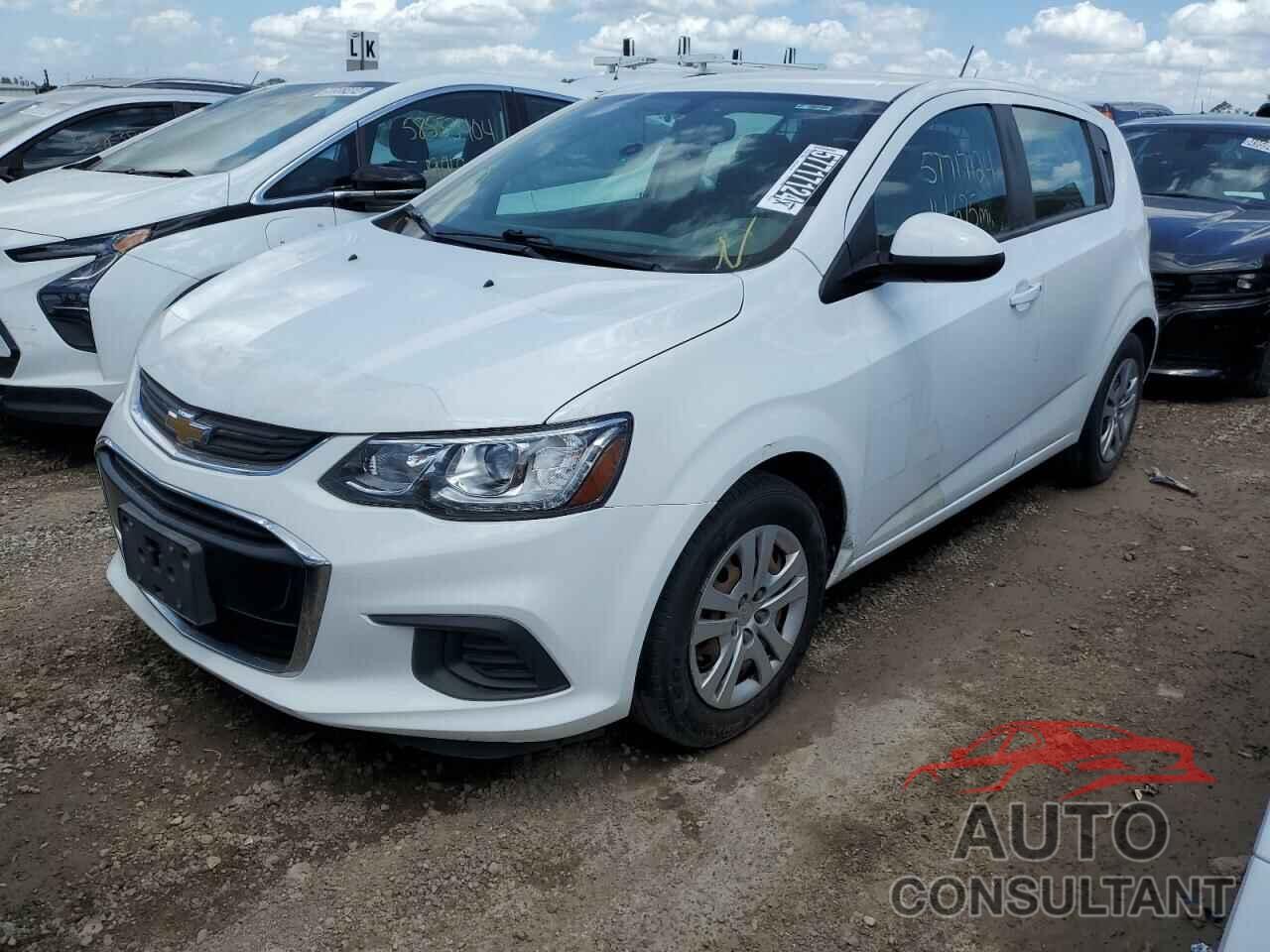 CHEVROLET SONIC 2018 - 1G1JG6SH1J4131978