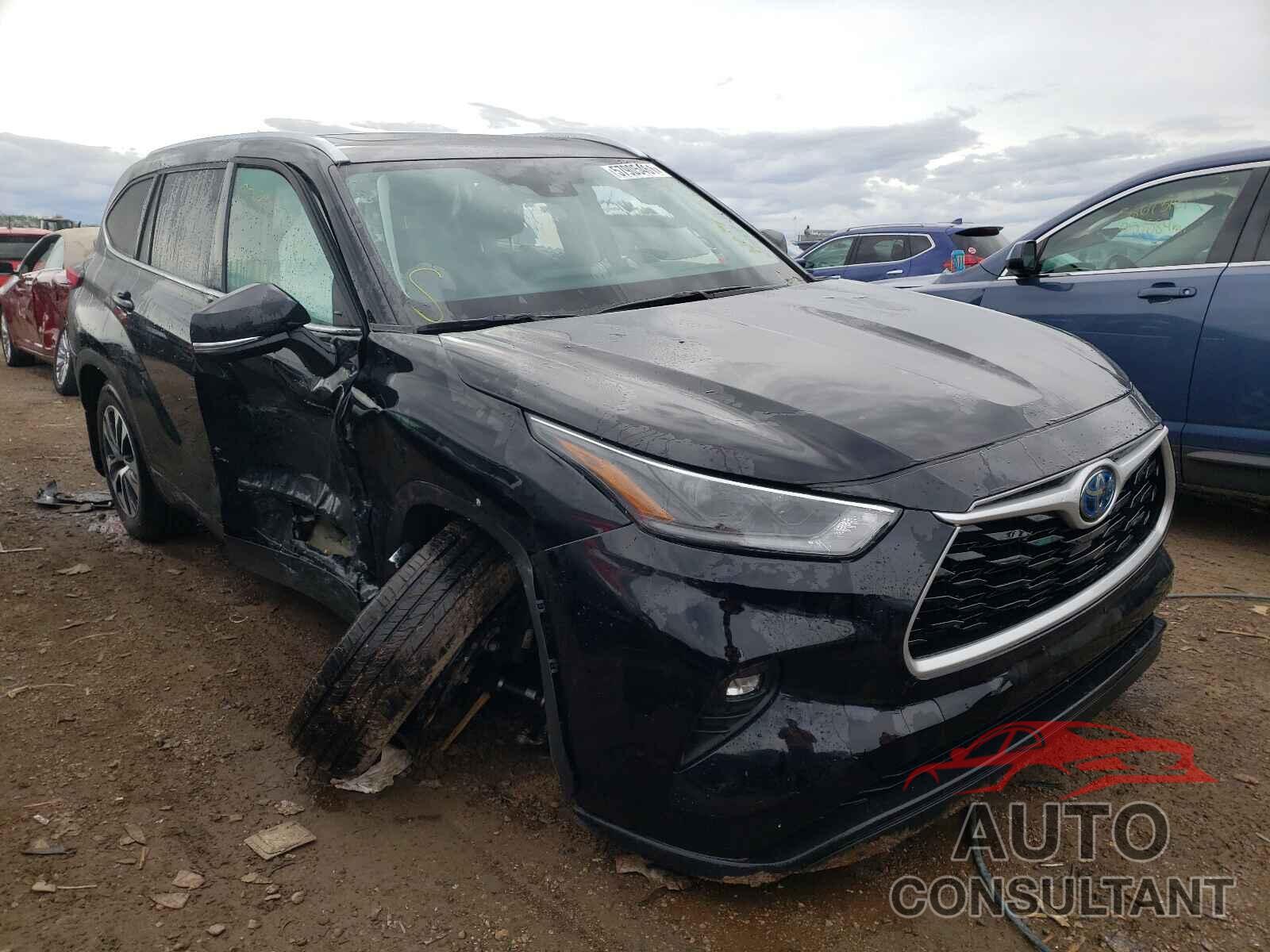 TOYOTA HIGHLANDER 2021 - 5TDHBRCH2MS520982