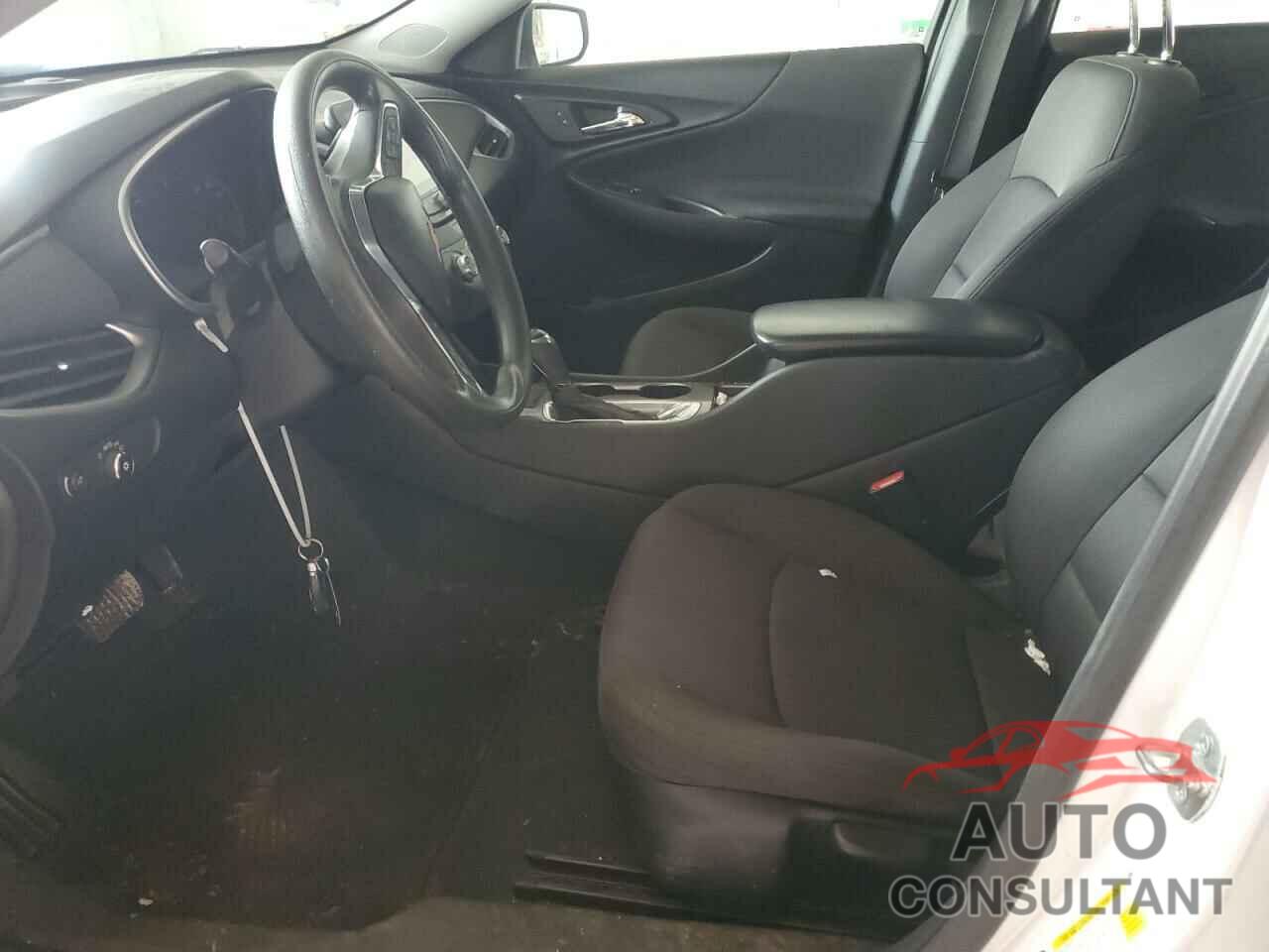 CHEVROLET MALIBU 2020 - 1G1ZB5ST8LF087243