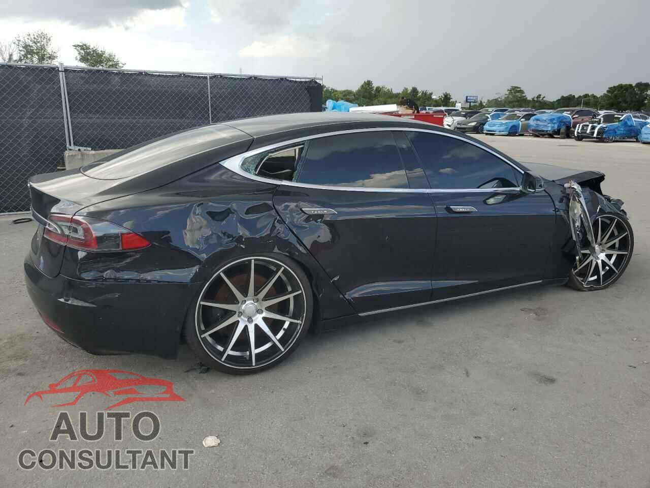 TESLA MODEL S 2017 - 5YJSA1E2XHF194670