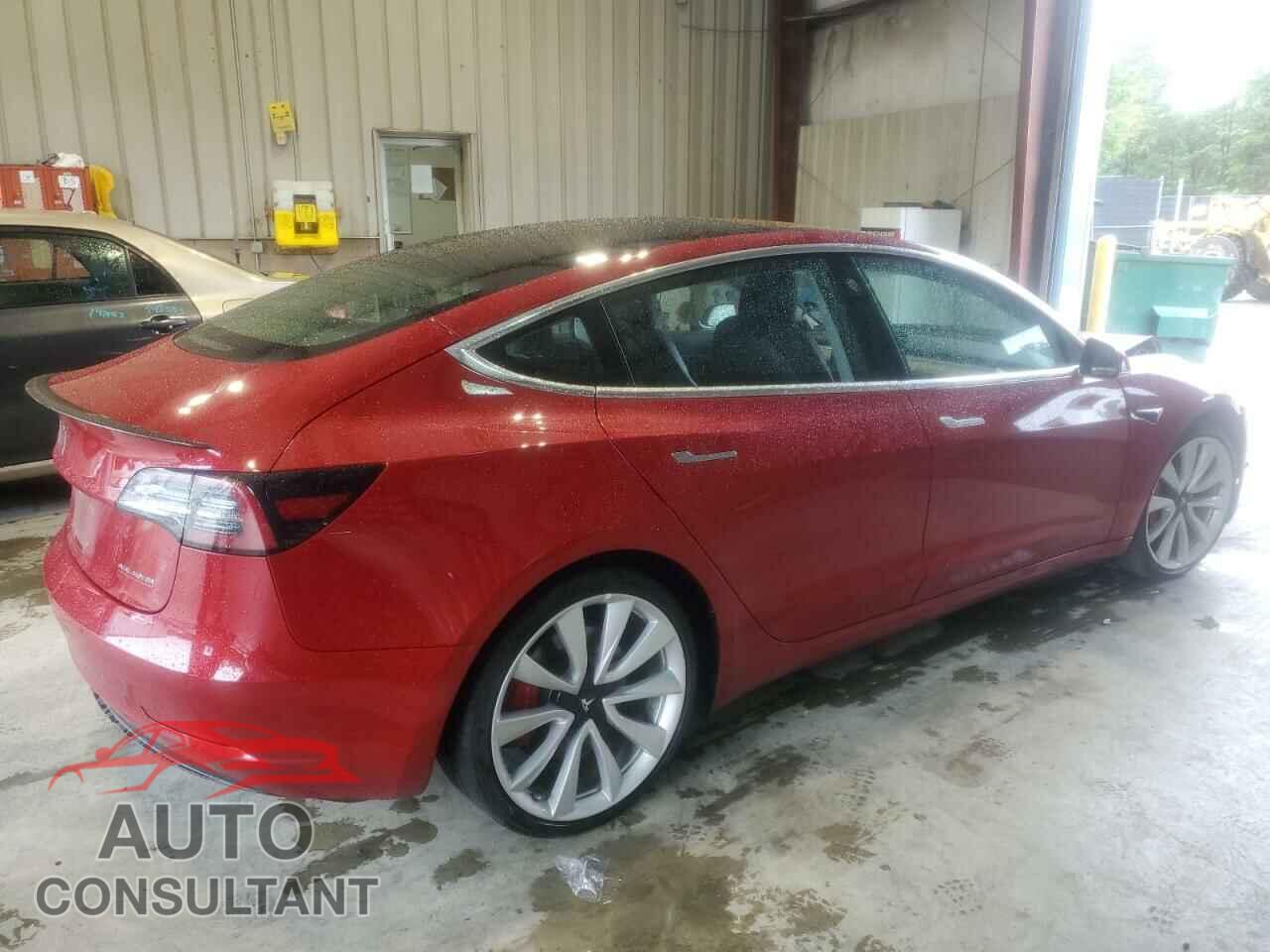 TESLA MODEL 3 2018 - 5YJ3E1EB7JF181017