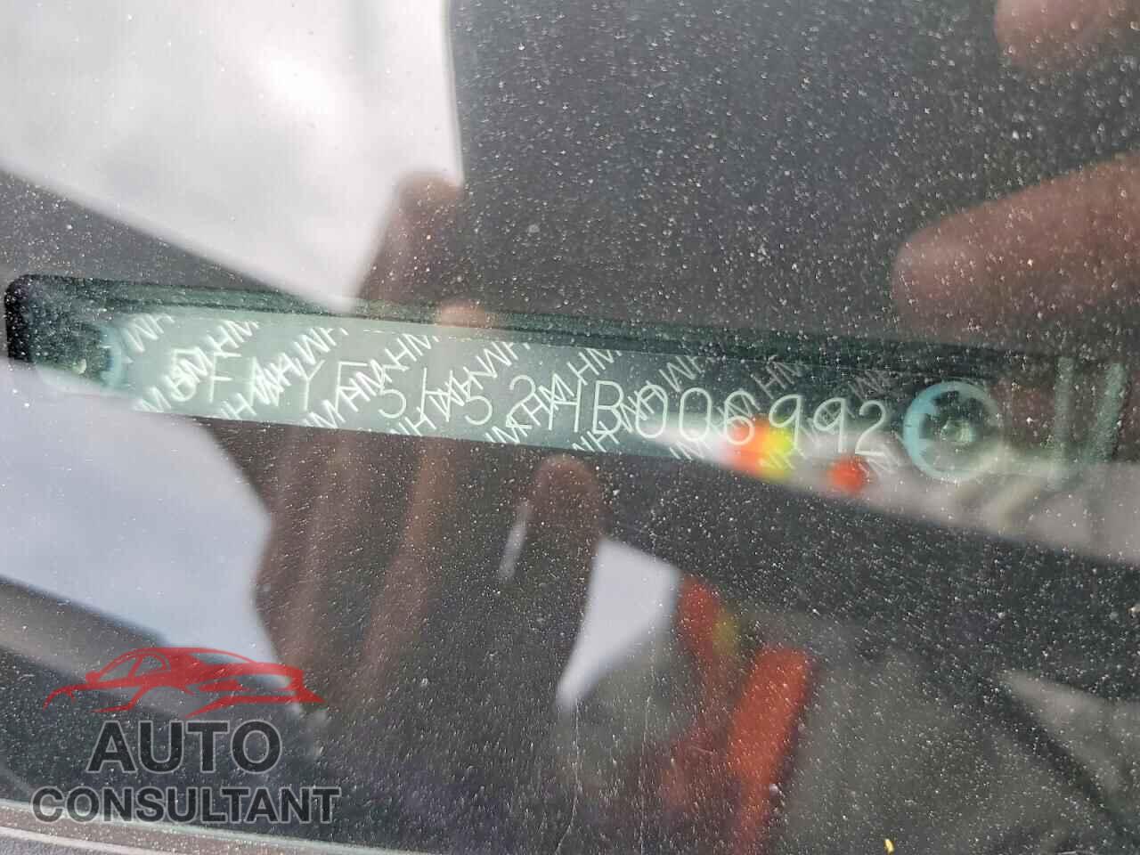 HONDA PILOT 2017 - 5FNYF5H52HB006992