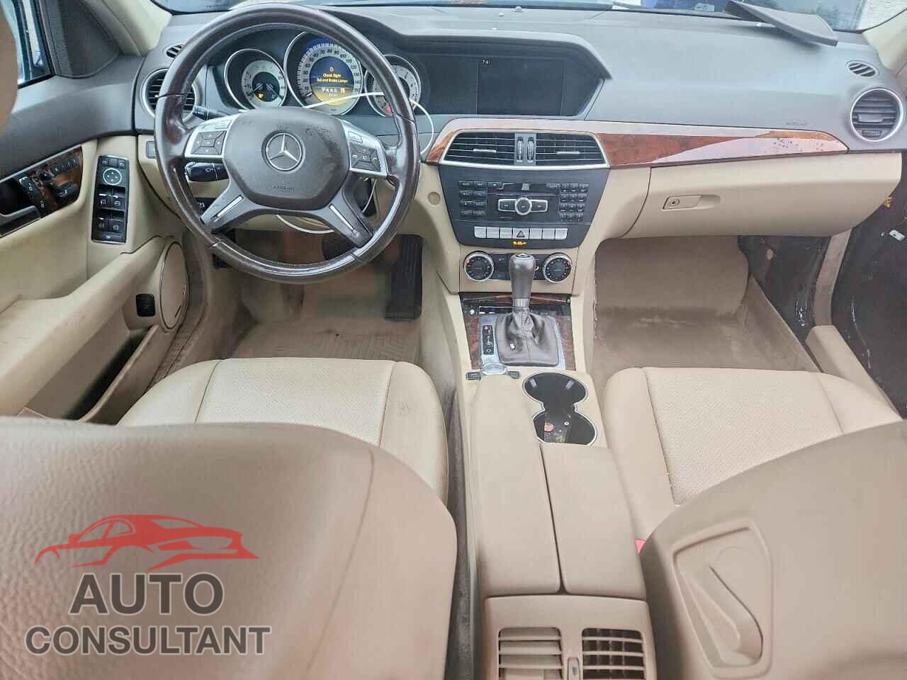 MERCEDES-BENZ C-CLASS 2012 - WDDGF8BB4CR229927