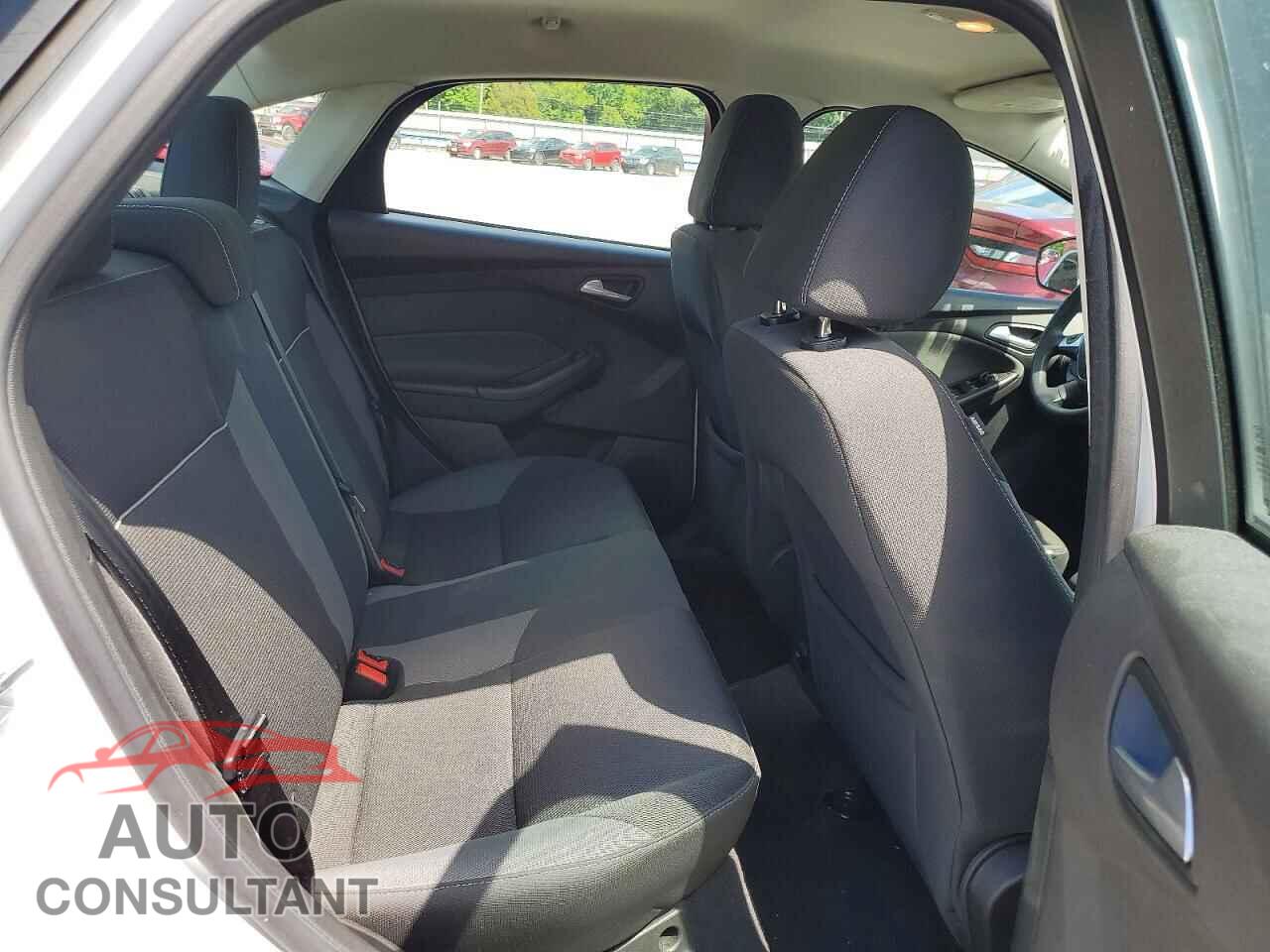 FORD FOCUS 2014 - 1FADP3F28EL438011